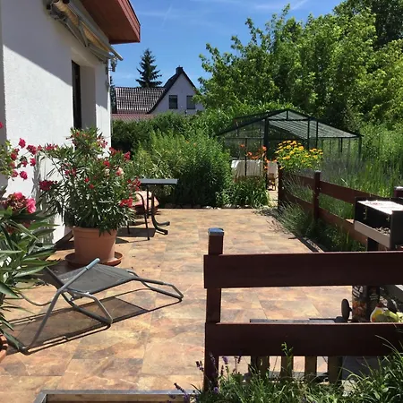 Kleines In Mit Grossem Garten Holiday home Rangsdorf